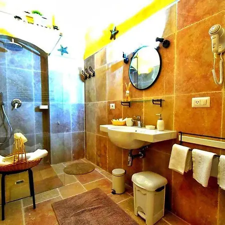 Hoplites Bed & Breakfast